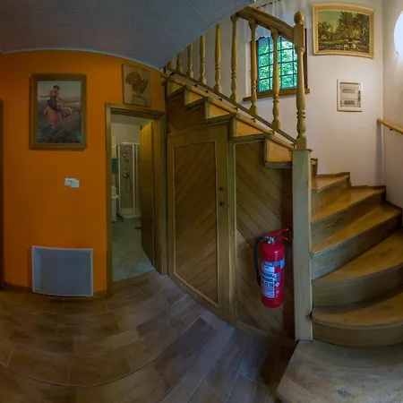 Деревянный коттедж House Vodice Na Lazu