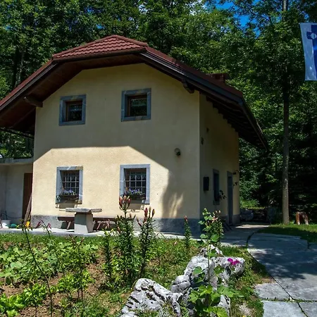 House Vodice Na Lazu Hytte