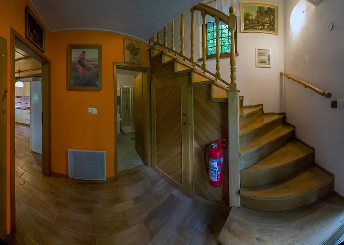 Lodge House Vodice Na Lazu